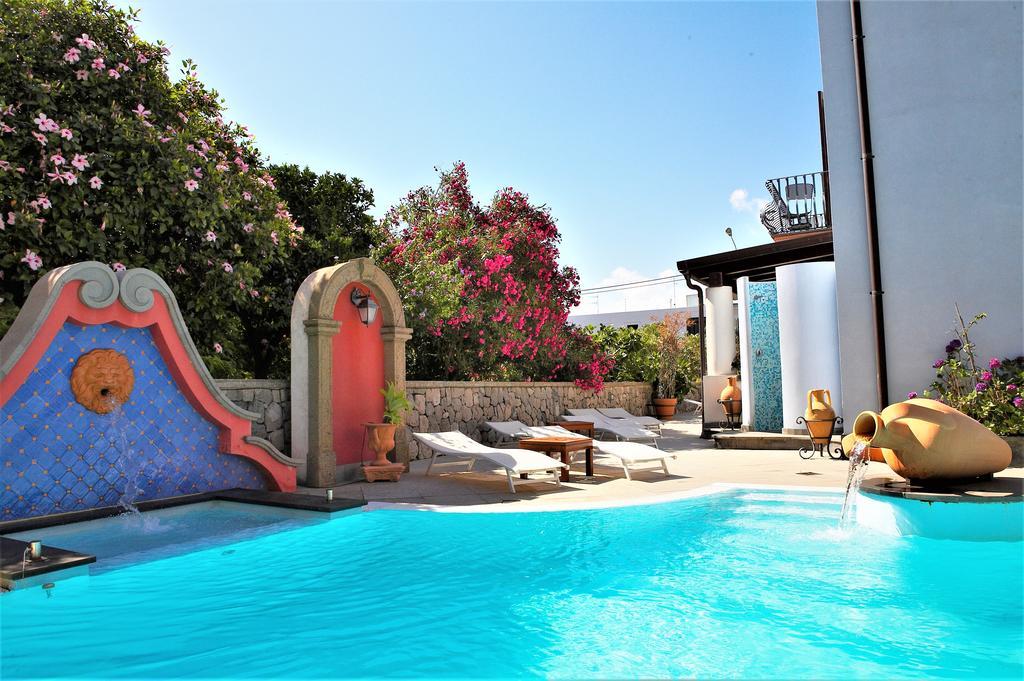 ליפארי Arciduca Grand Hotel מראה חיצוני תמונה