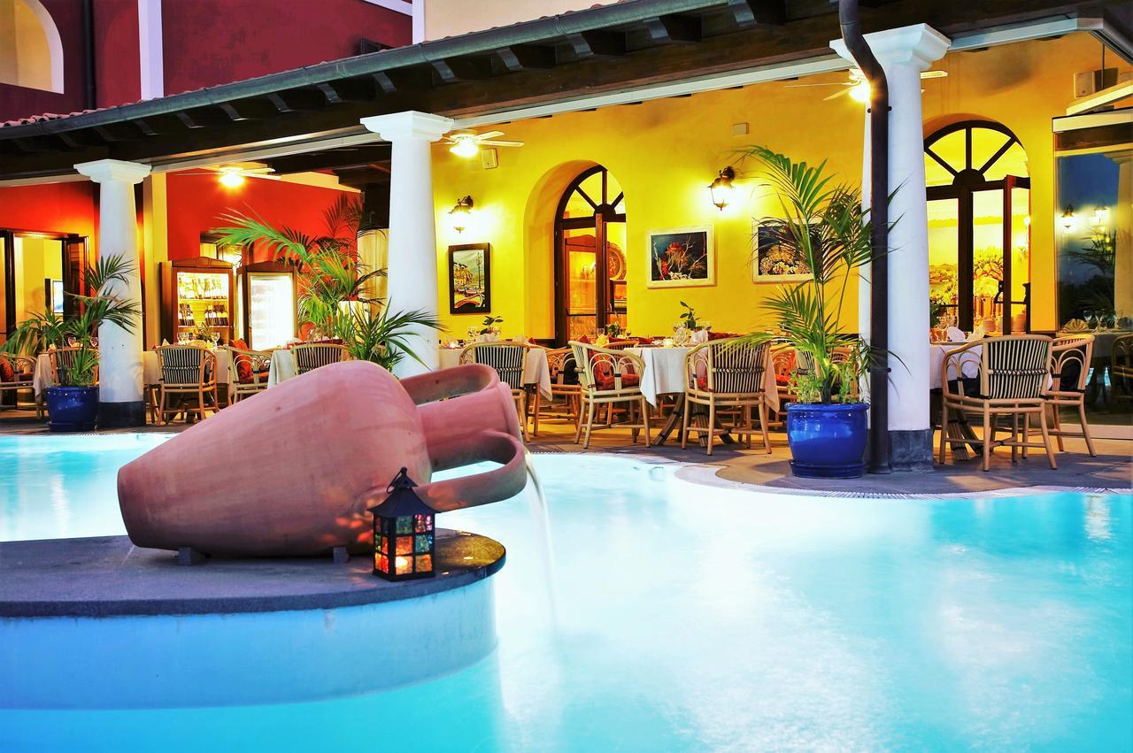 ליפארי Arciduca Grand Hotel מראה חיצוני תמונה
