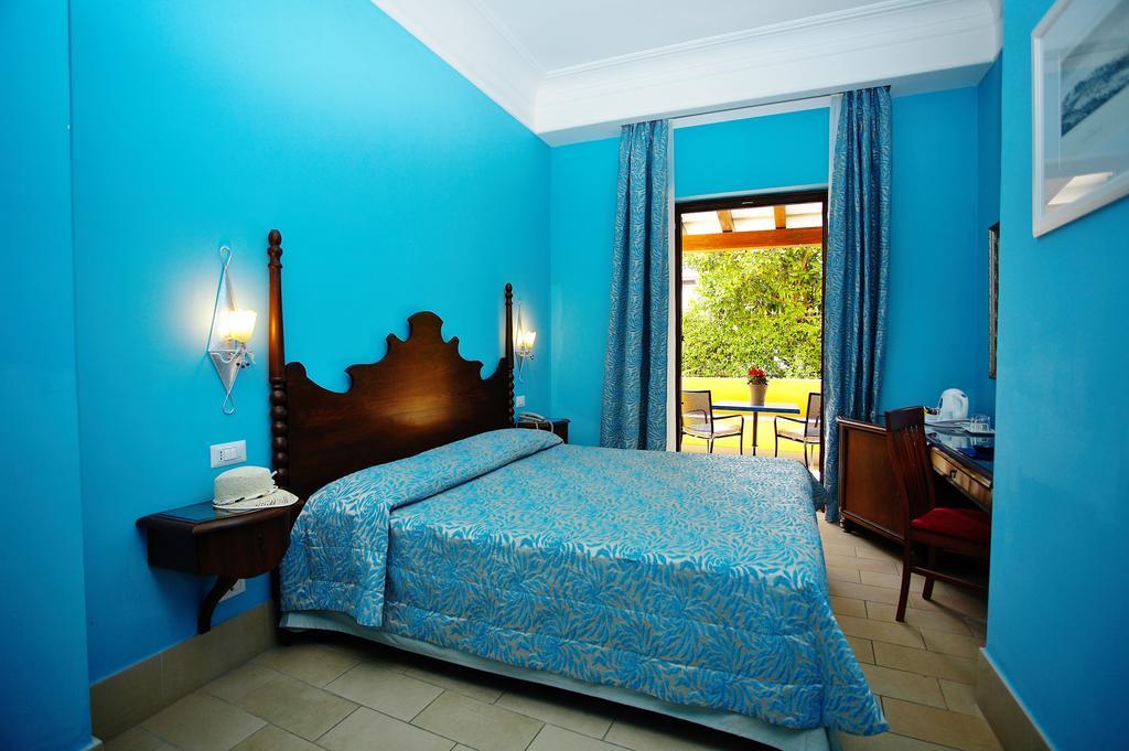 ליפארי Arciduca Grand Hotel מראה חיצוני תמונה